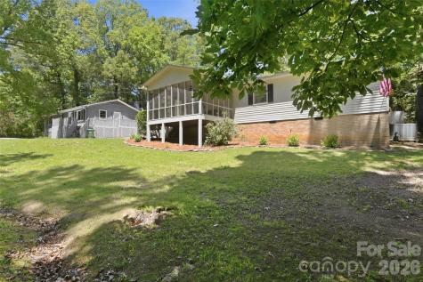 609 Davis Street Lancaster SC 29720