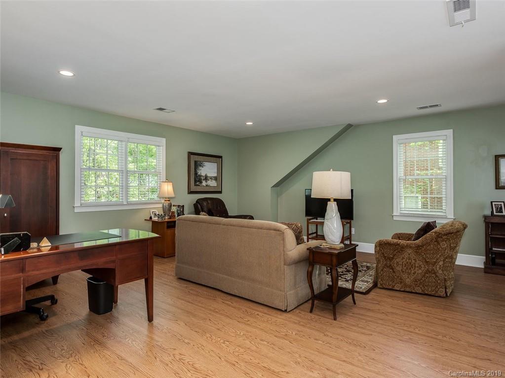 7411 Lawkins Lane Charlotte NC 28270