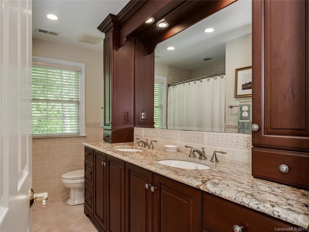 7411 Lawkins Lane Charlotte NC 28270