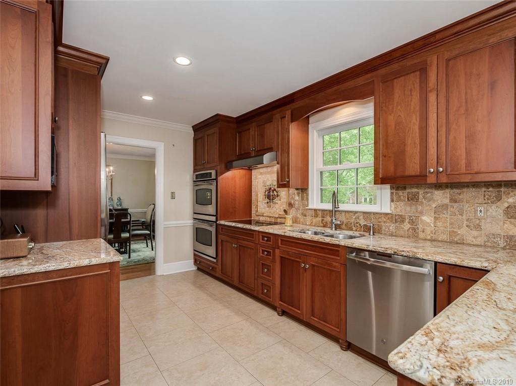 7411 Lawkins Lane Charlotte NC 28270