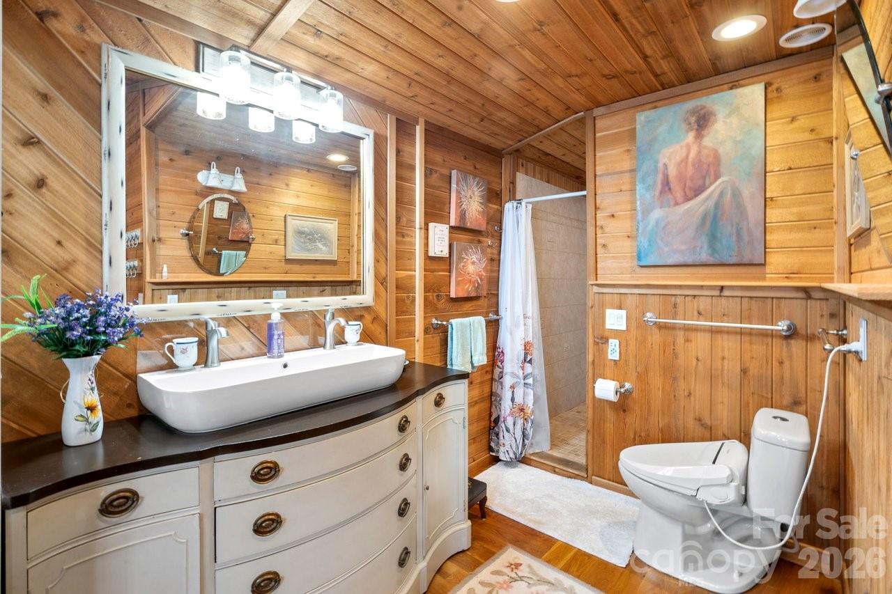 1307 Oakridge Farm Highway Mooresville NC 28115