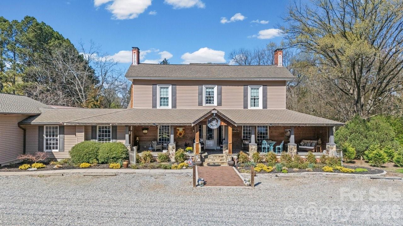 1307 Oakridge Farm Highway Mooresville NC 28115