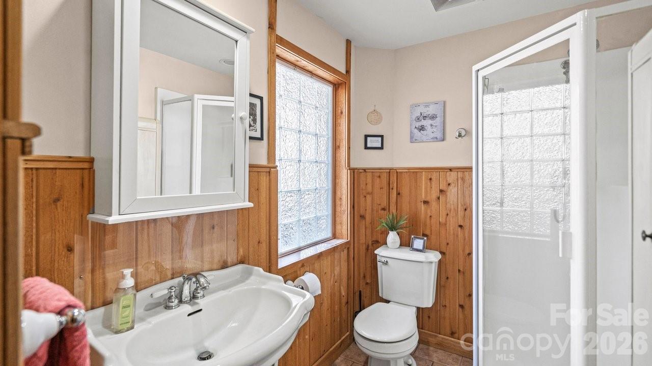 1307 Oakridge Farm Highway Mooresville NC 28115