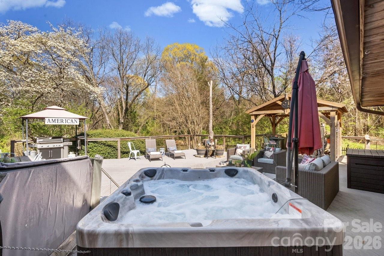 1307 Oakridge Farm Highway Mooresville NC 28115