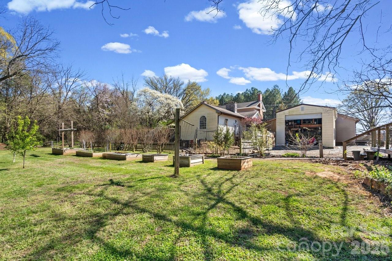 1307 Oakridge Farm Highway Mooresville NC 28115