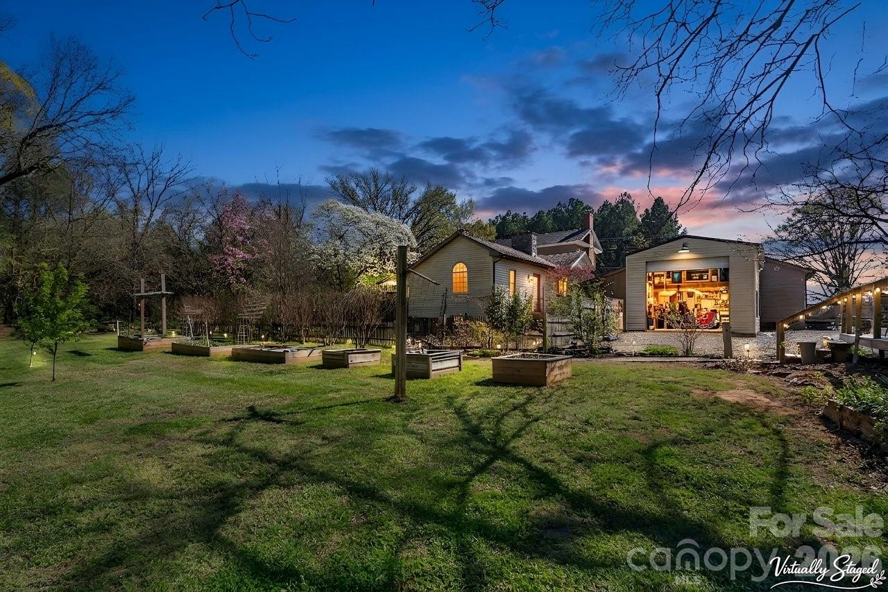 1307 Oakridge Farm Highway Mooresville NC 28115