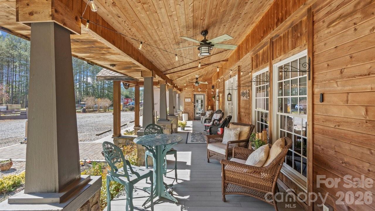 1307 Oakridge Farm Highway Mooresville NC 28115