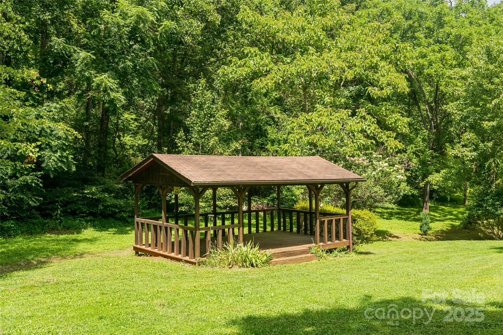 25 Elkins Branch Road Weaverville NC 28787