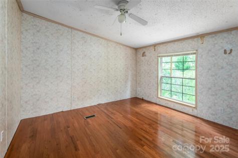 25 Elkins Branch Road Weaverville NC 28787
