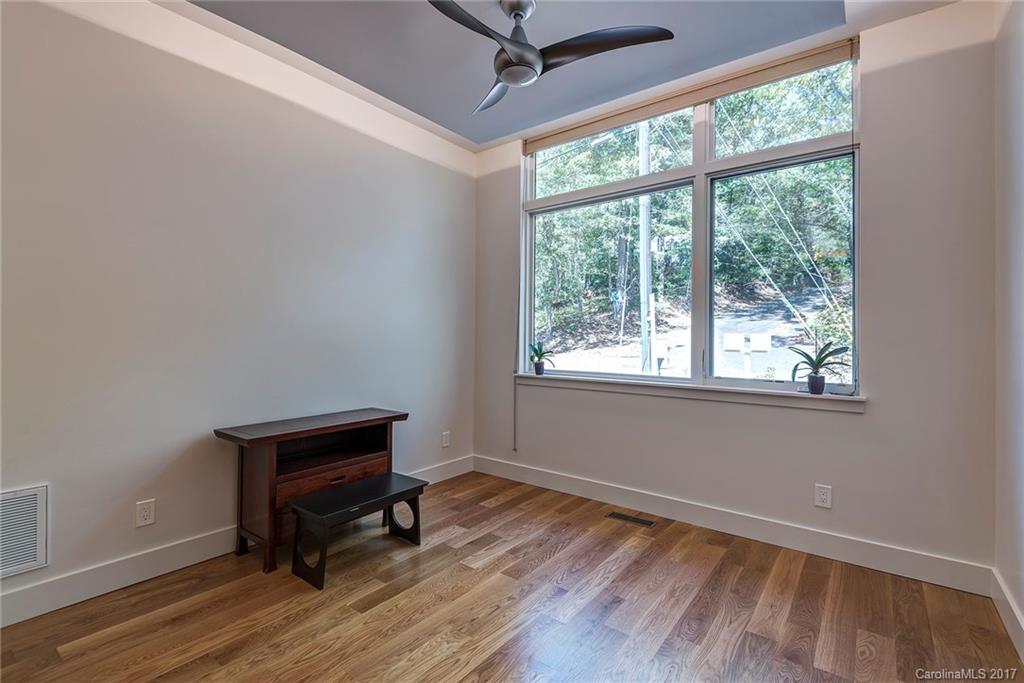118 Lookout Drive Asheville NC 28804
