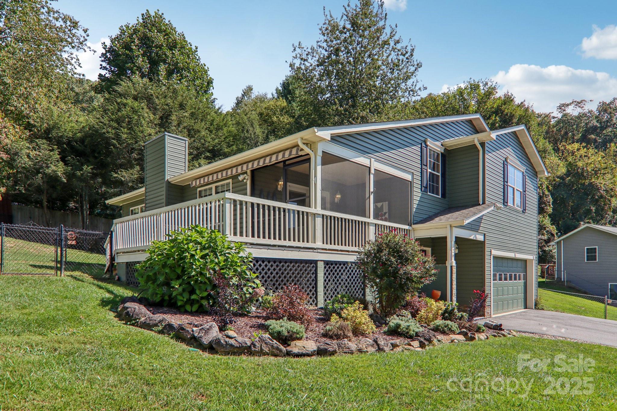 126 Pasco Loop Waynesville NC 28785