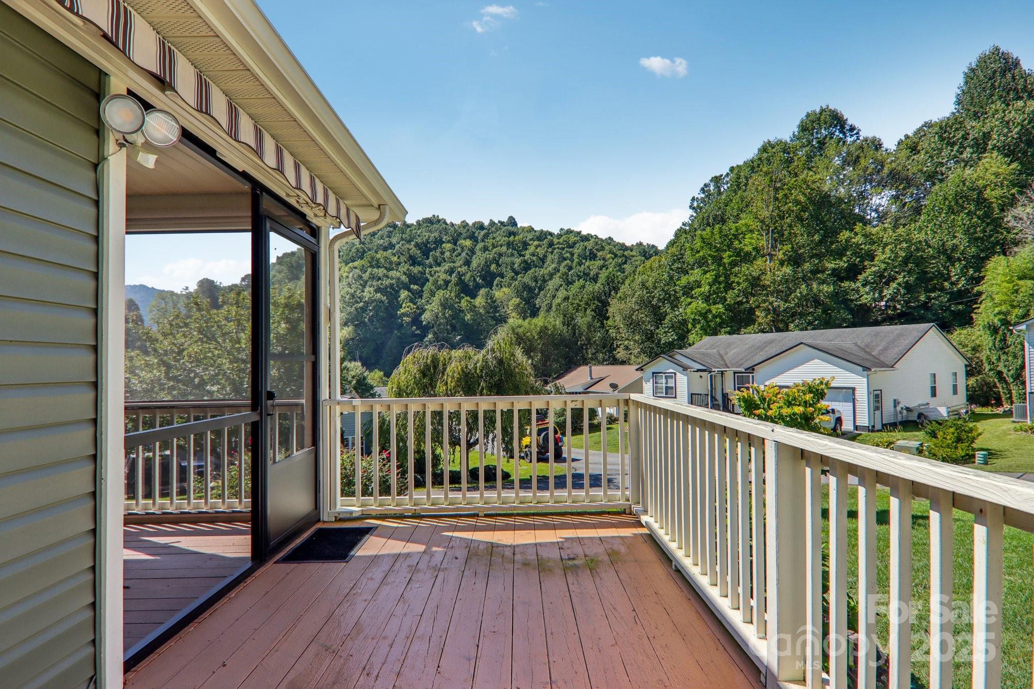 126 Pasco Loop Waynesville NC 28785
