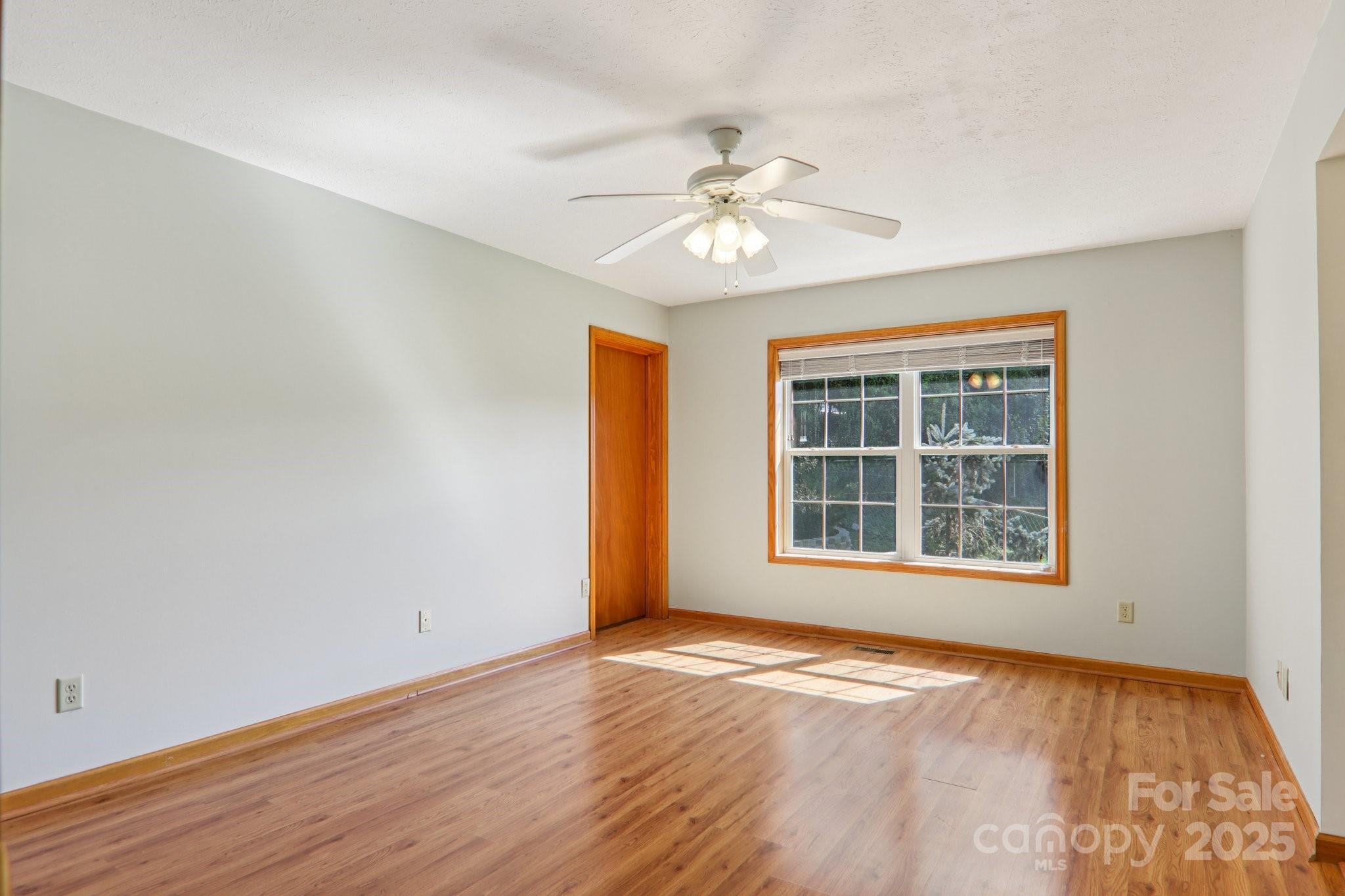 126 Pasco Loop Waynesville NC 28785