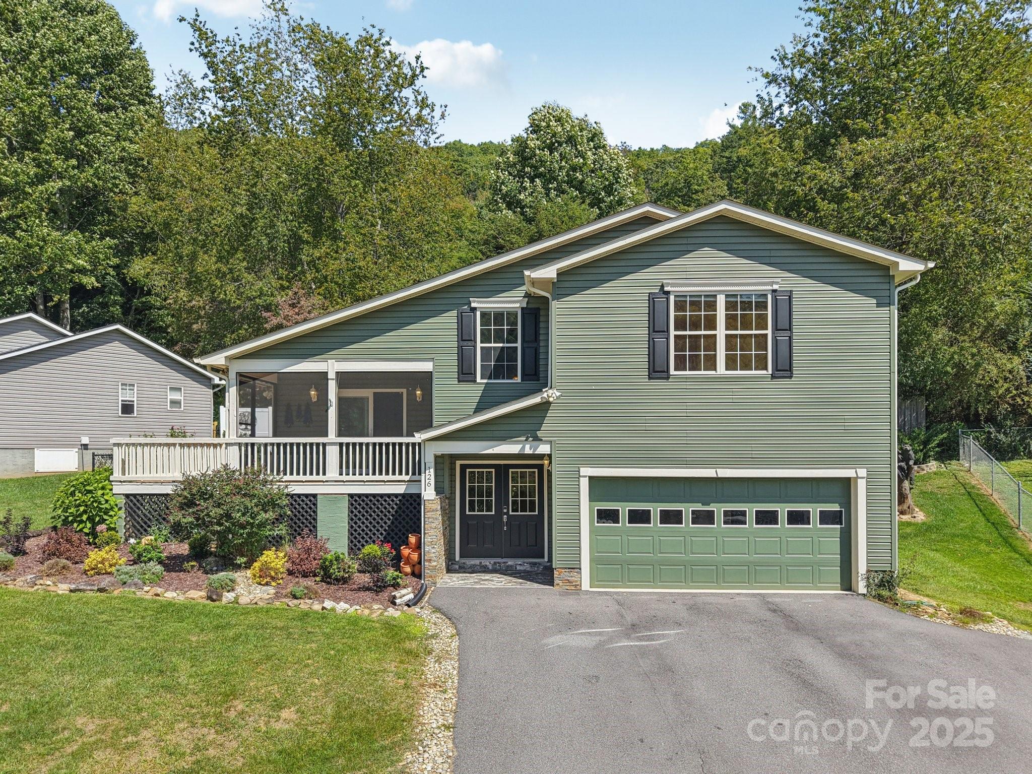 126 Pasco Loop Waynesville NC 28785