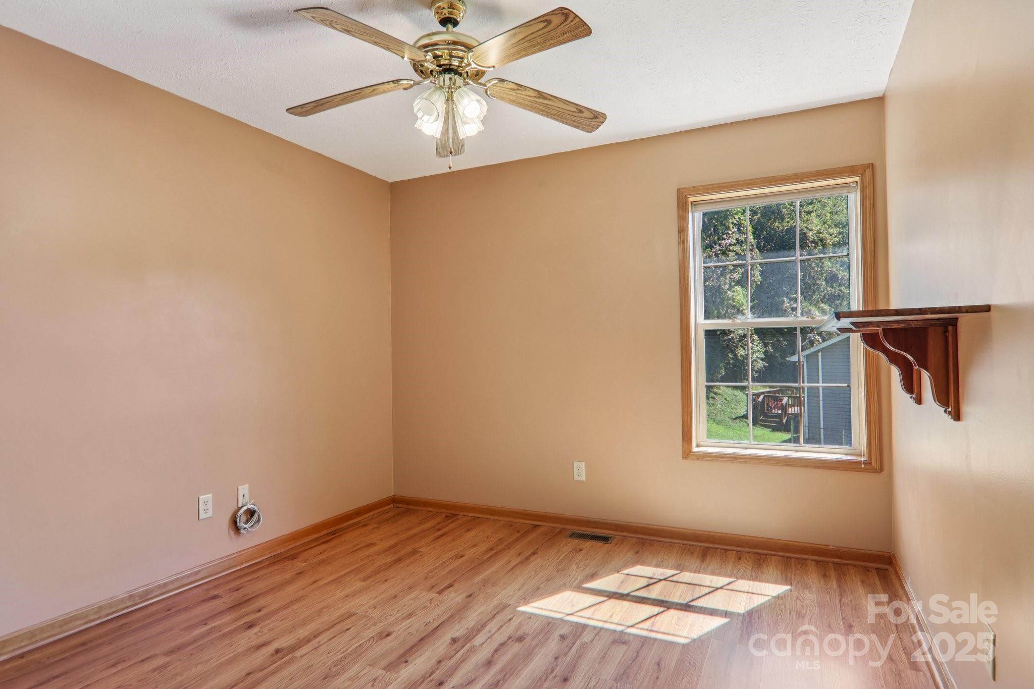 126 Pasco Loop Waynesville NC 28785
