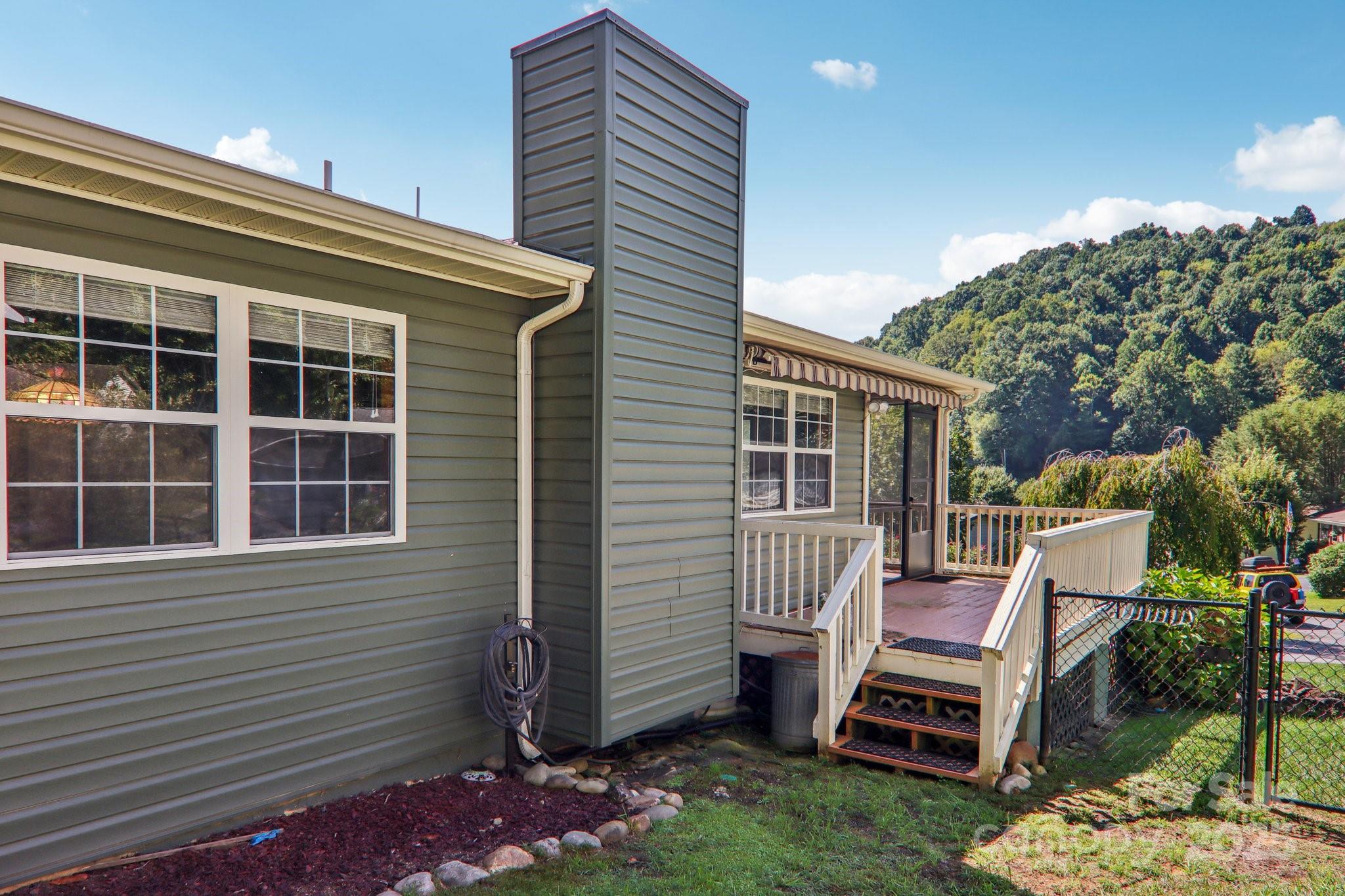 126 Pasco Loop Waynesville NC 28785