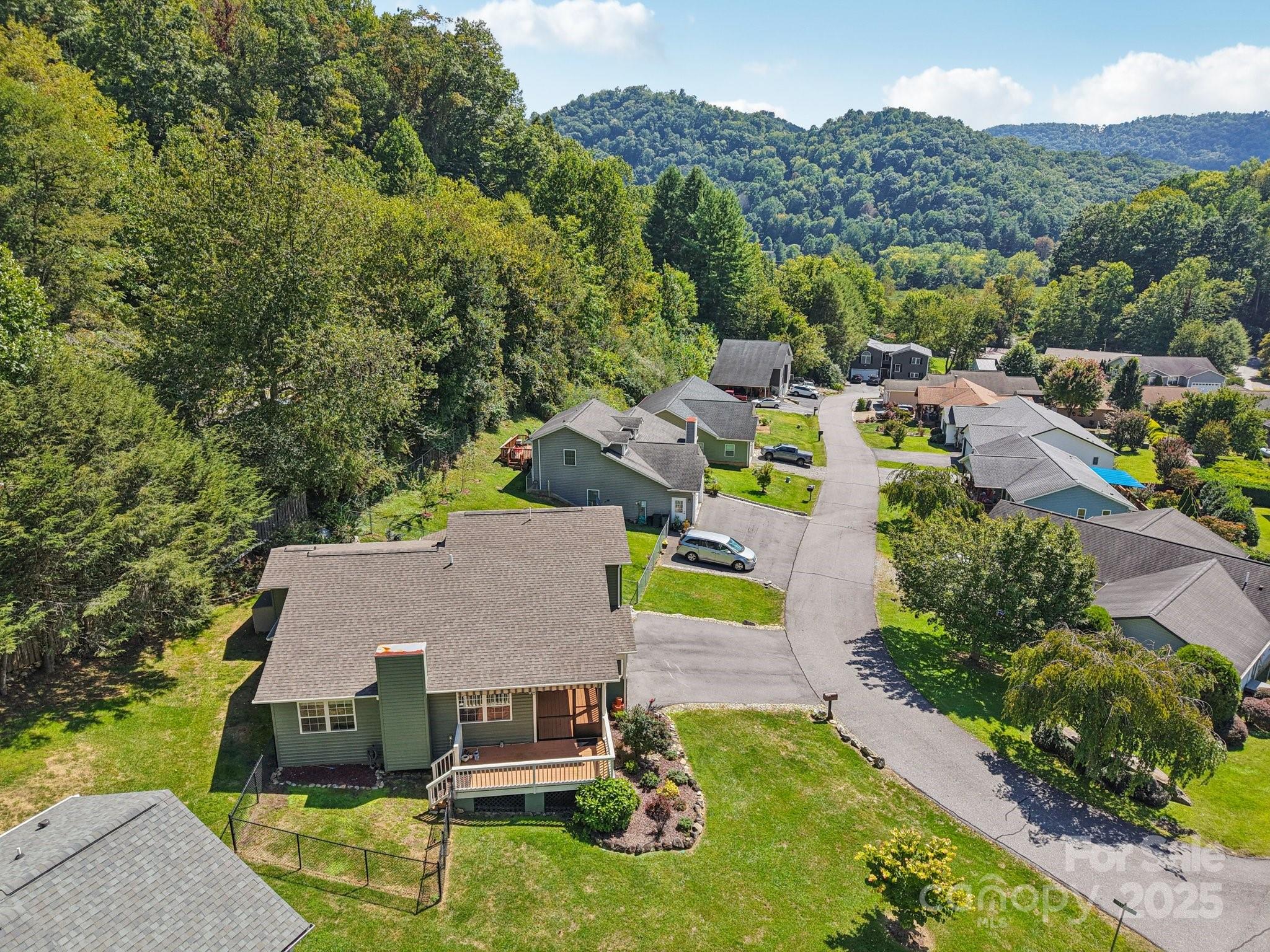126 Pasco Loop Waynesville NC 28785