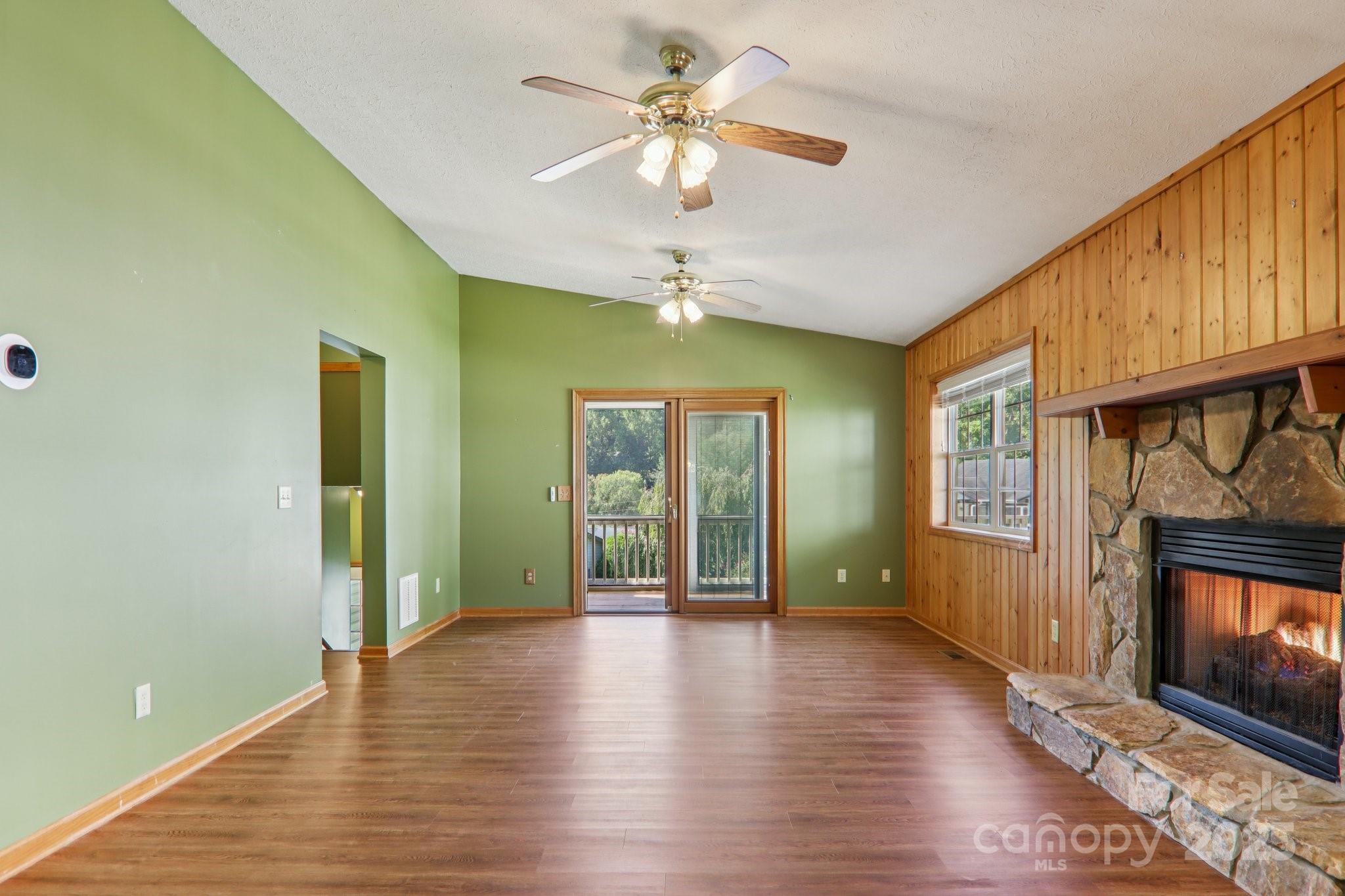 126 Pasco Loop Waynesville NC 28785