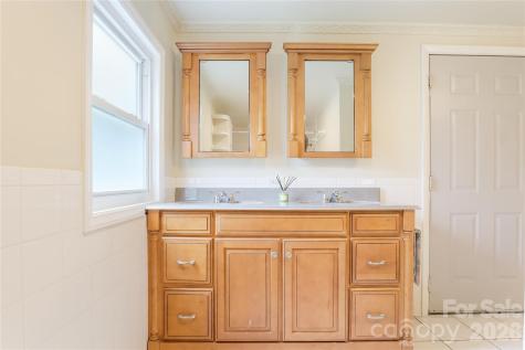 13 Rosscraggon Drive Asheville NC 28803