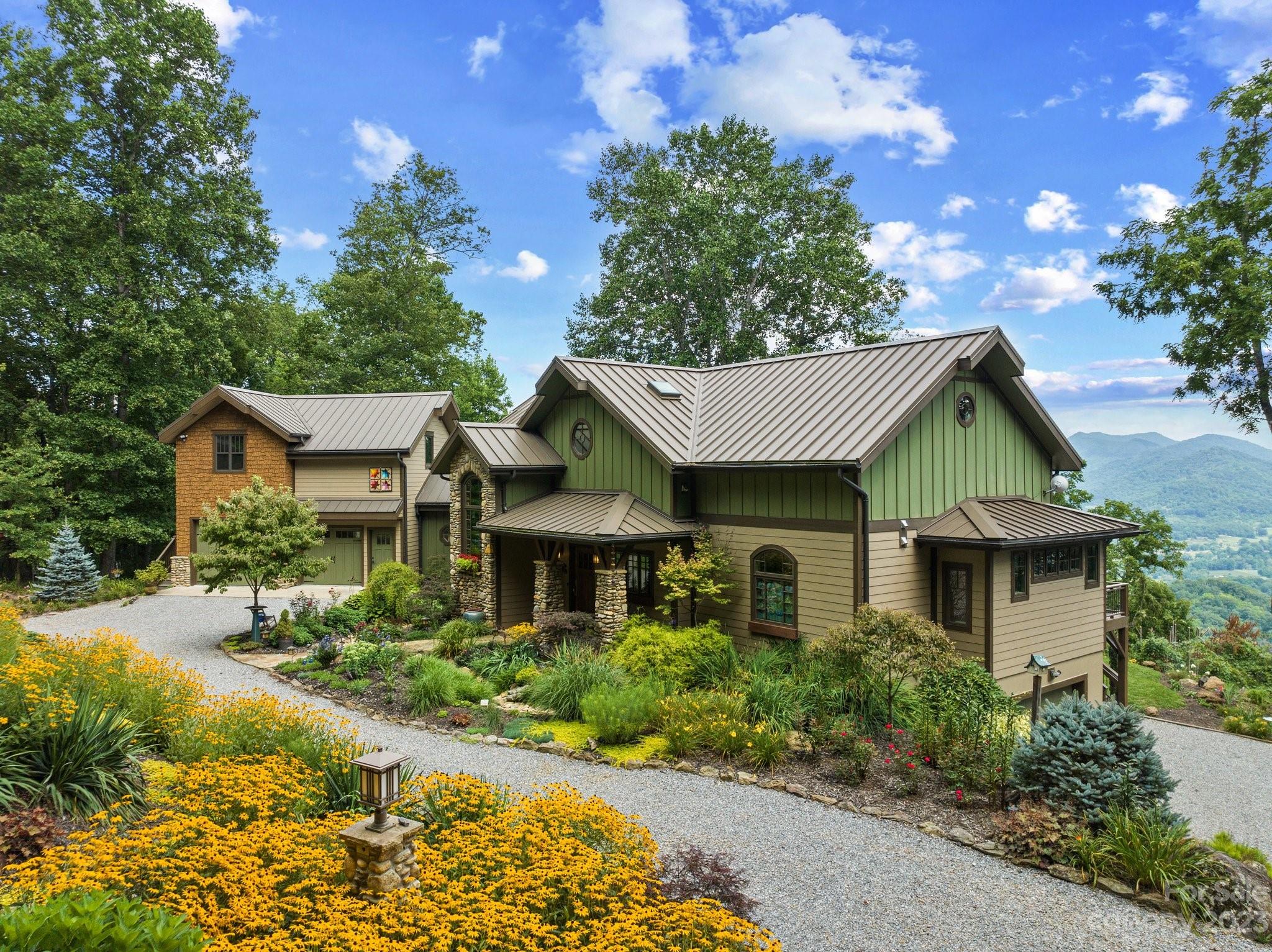 1045 Cobblestone Drive Waynesville NC 28786