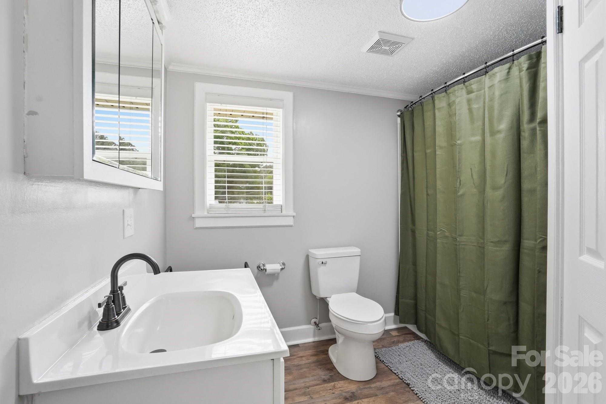 215 W Dallas Road Stanley NC 28164