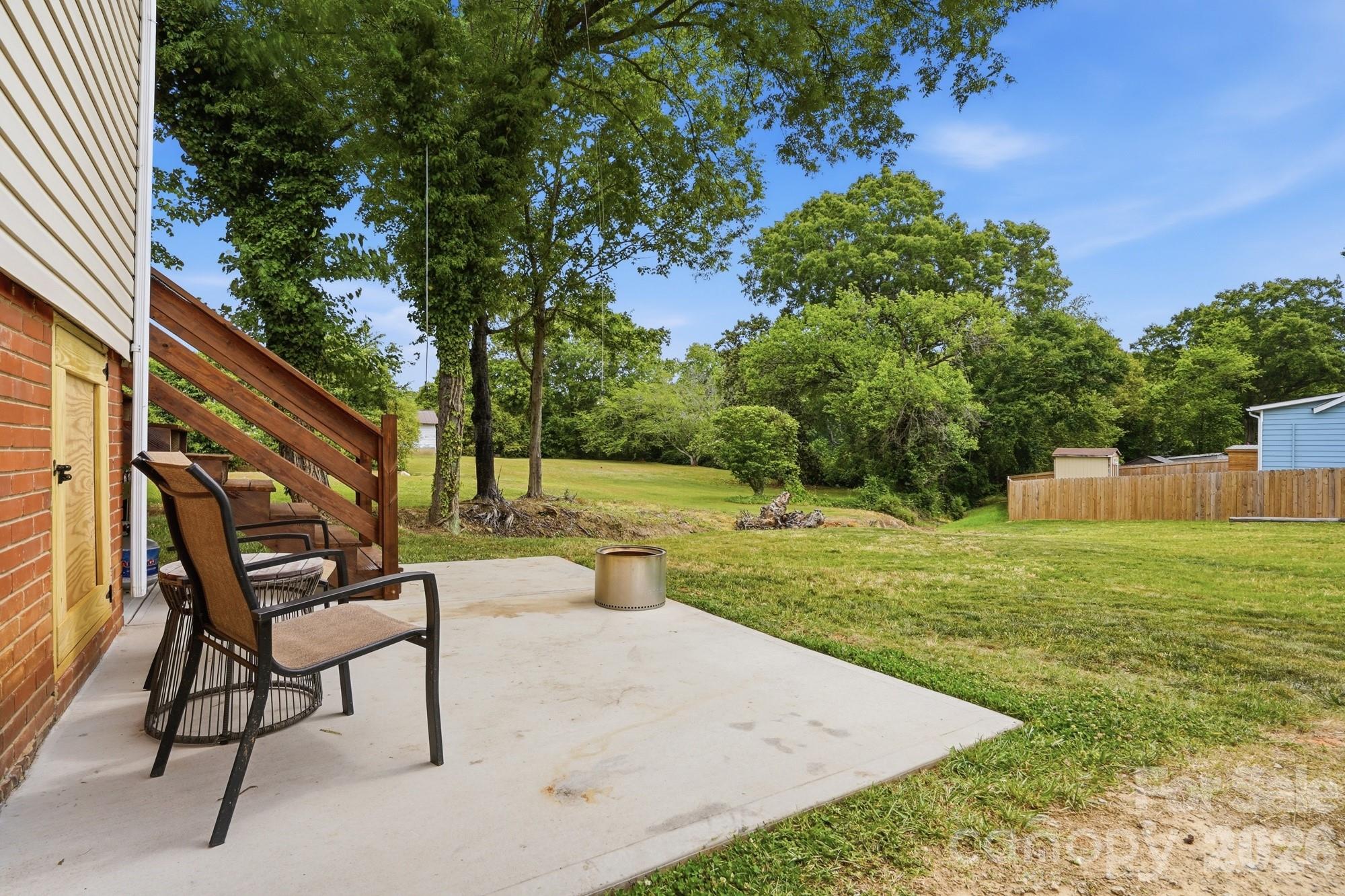 215 W Dallas Road Stanley NC 28164