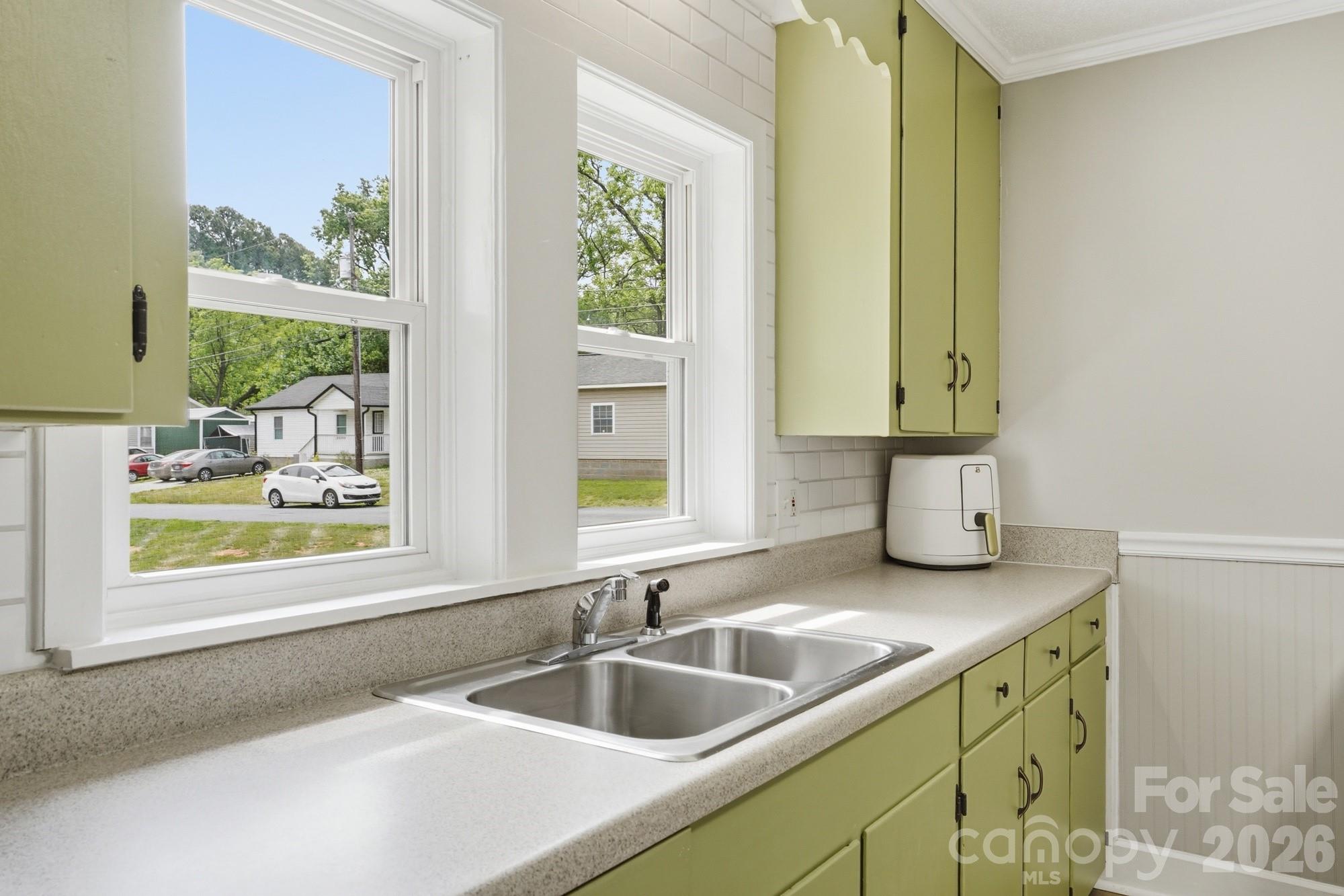 215 W Dallas Road Stanley NC 28164
