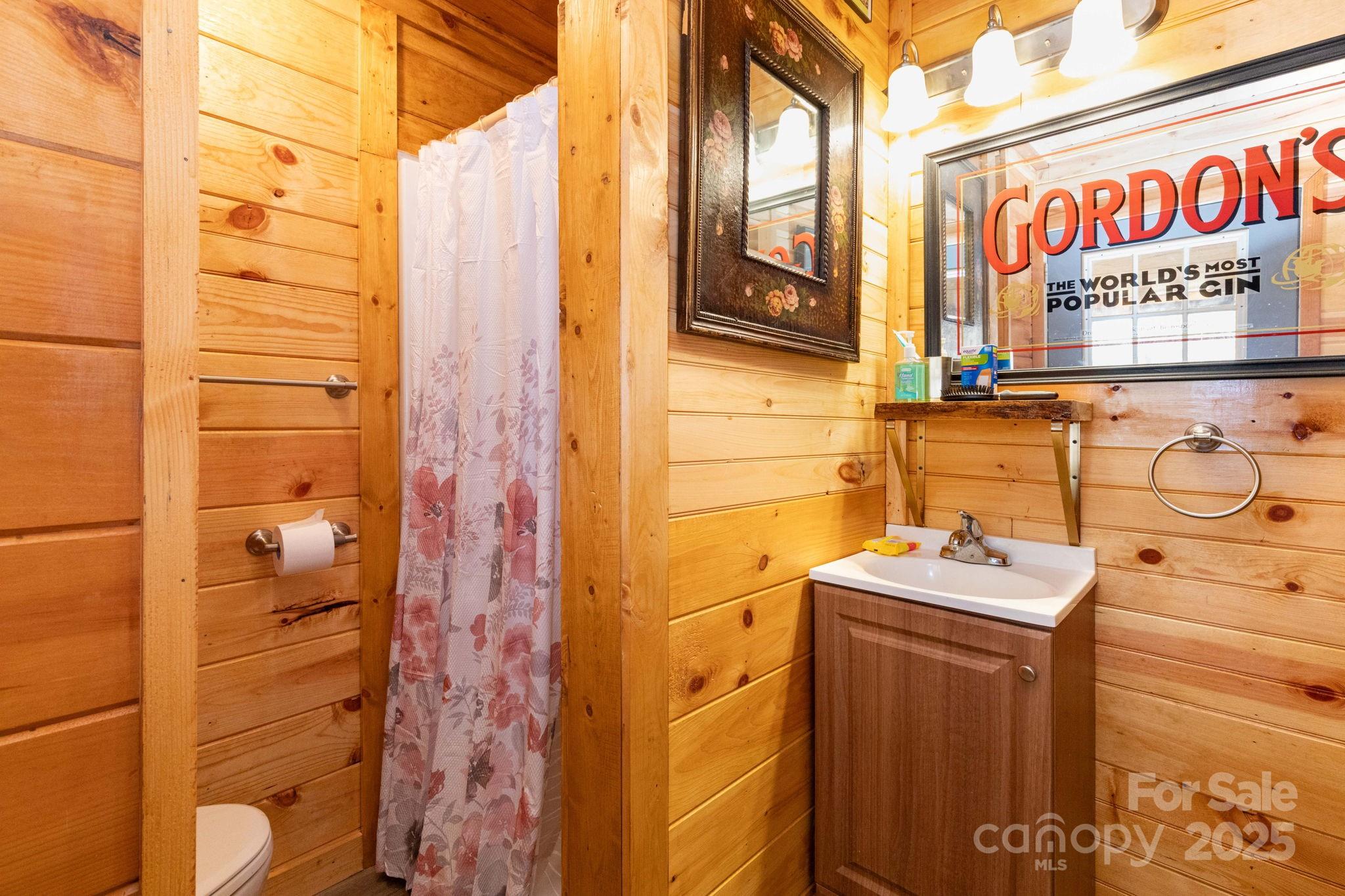 1010 & 1014 Melton Branch Road Bakersville NC 28705