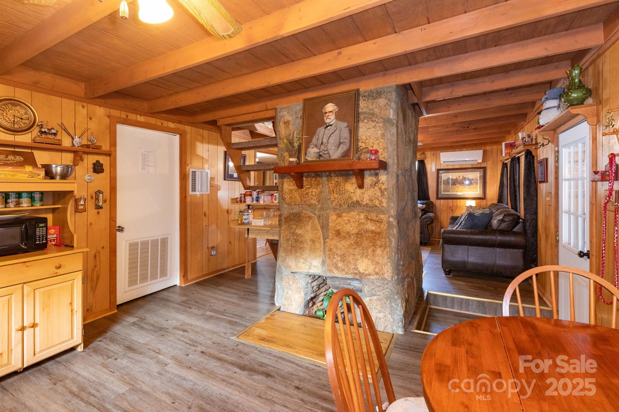 1010 & 1014 Melton Branch Road Bakersville NC 28705