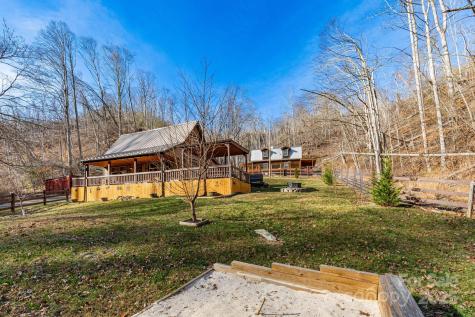 1010 & 1014 Melton Branch Road Bakersville NC 28705