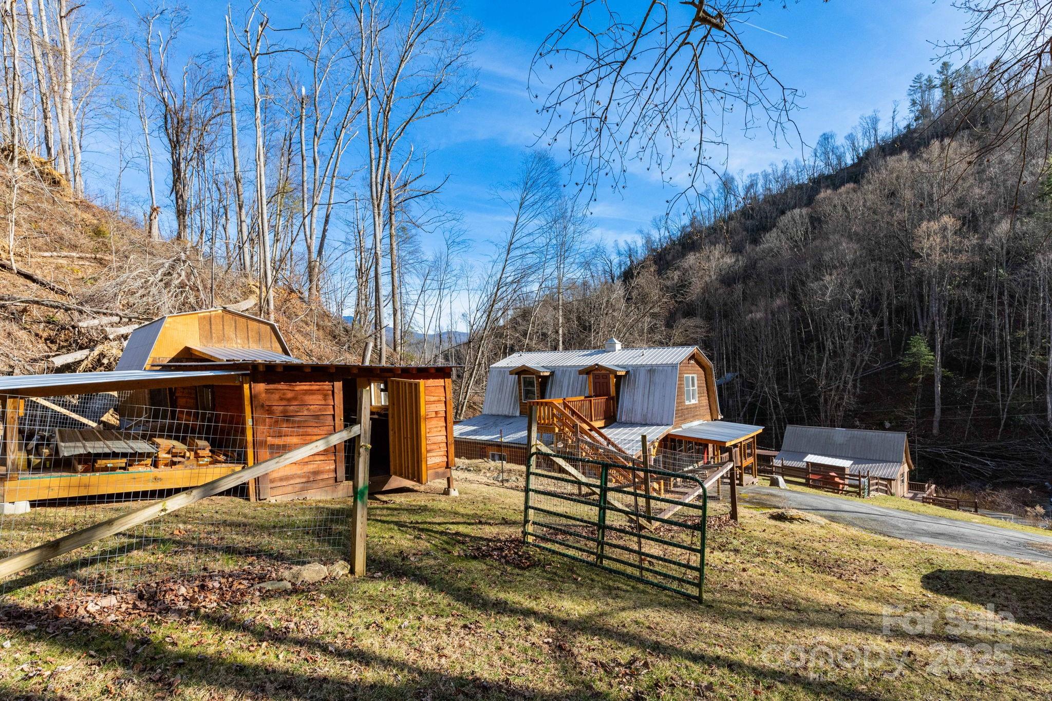 1010 & 1014 Melton Branch Road Bakersville NC 28705