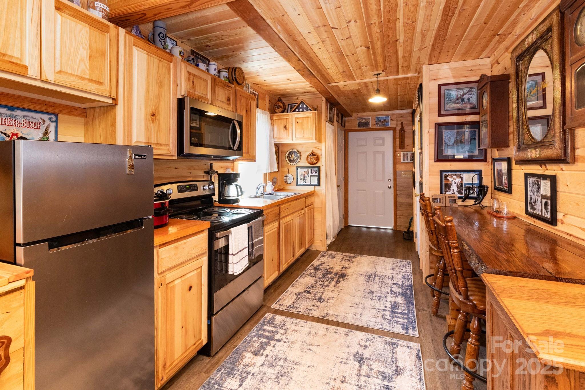 1010 & 1014 Melton Branch Road Bakersville NC 28705