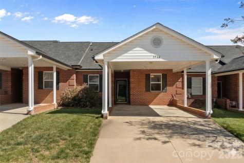 3944 Jasmine Lane Denver NC 28037