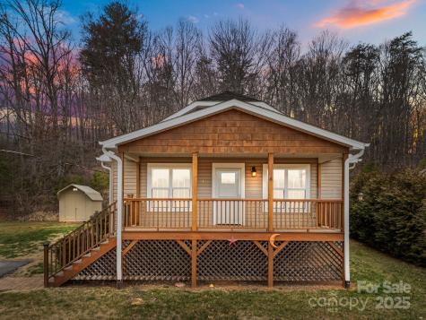 349 Youngs Drive Extension Candler NC 28715