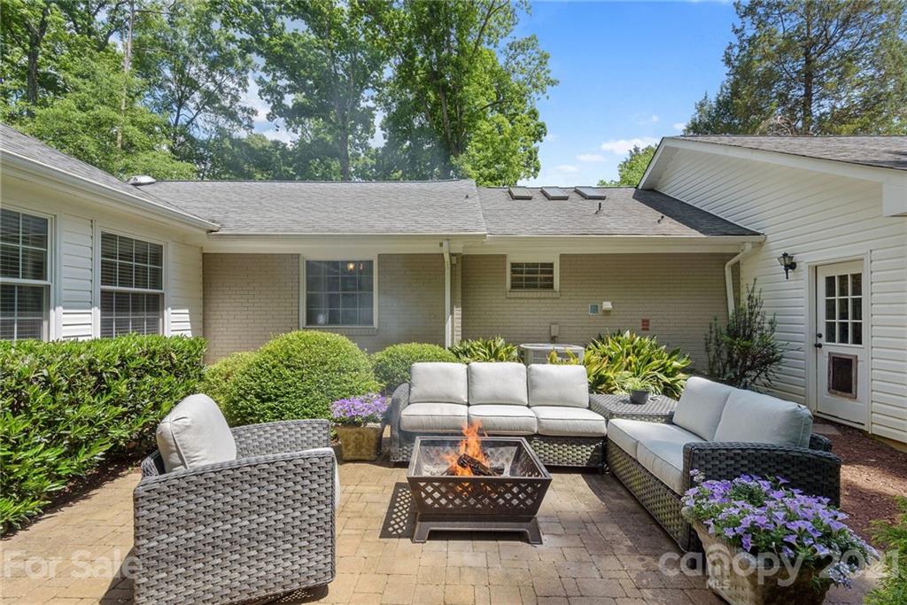 416 Westbury Road Charlotte NC 28211