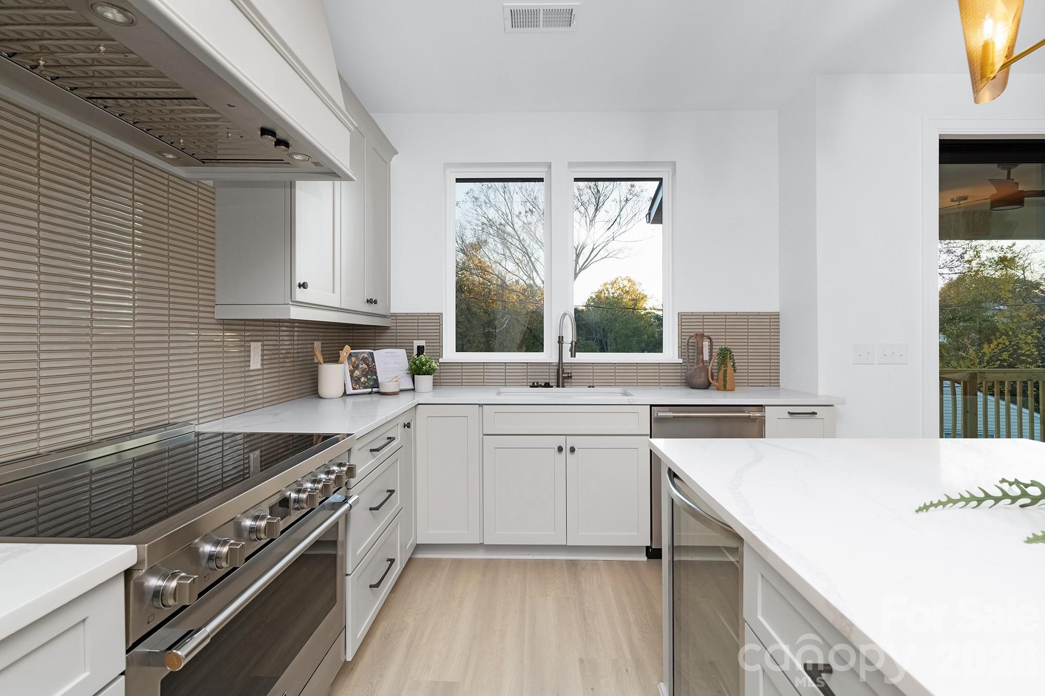 404 Dover Avenue Charlotte NC 28209