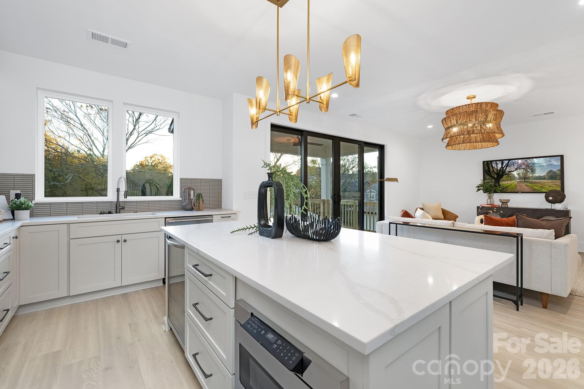 404 Dover Avenue Charlotte NC 28209
