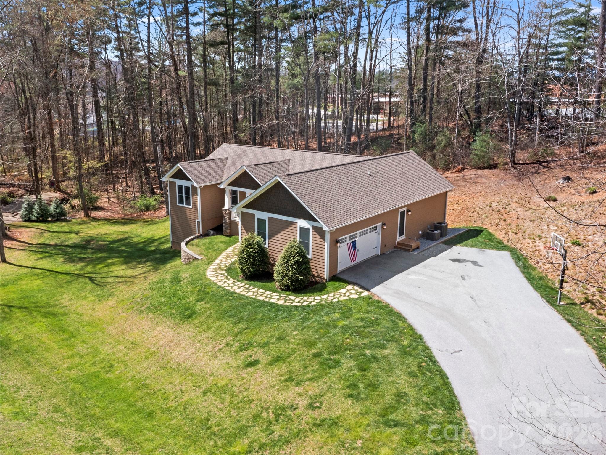 290 Sweetwater Hills Drive Hendersonville NC 28791
