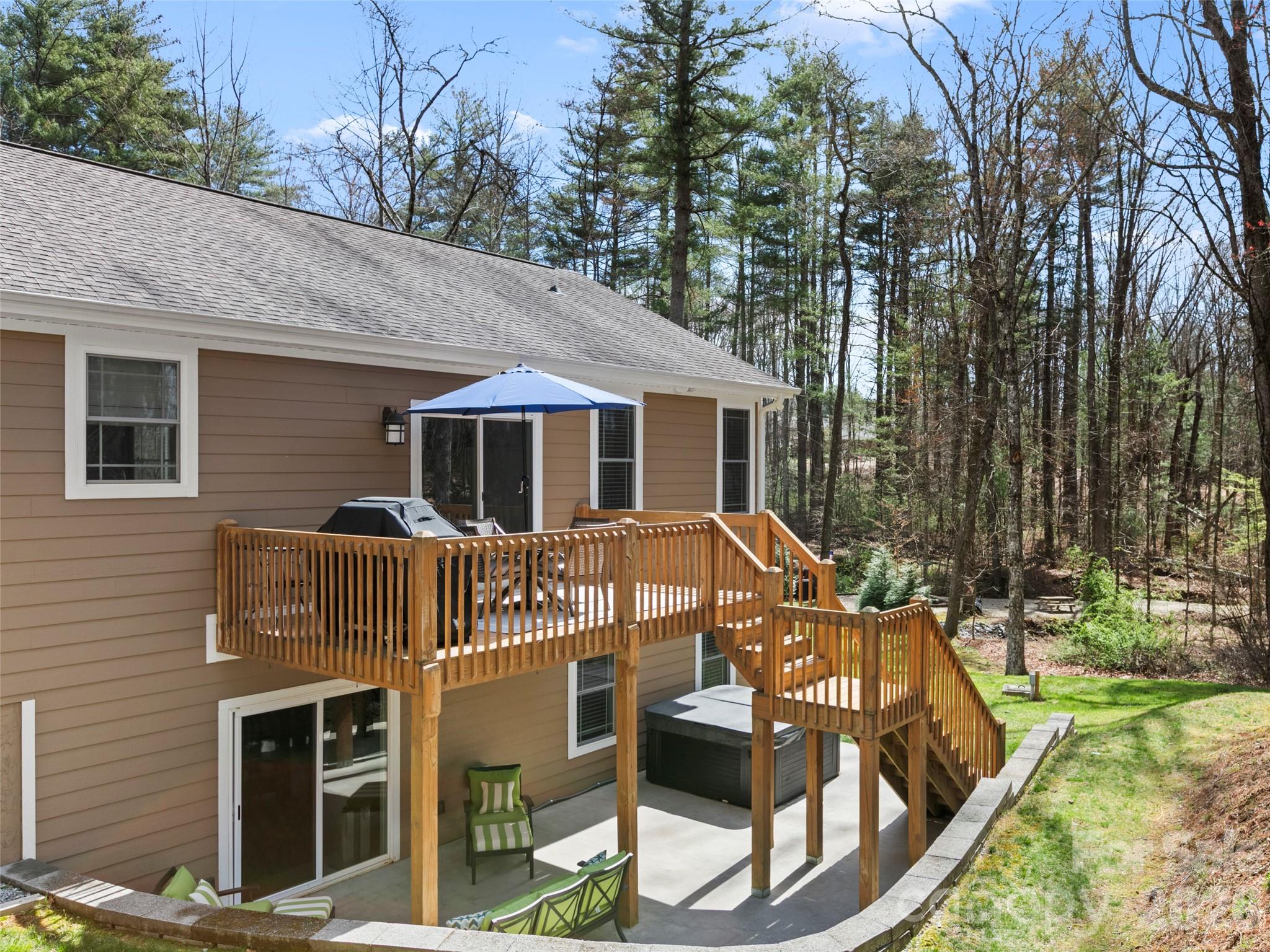 290 Sweetwater Hills Drive Hendersonville NC 28791