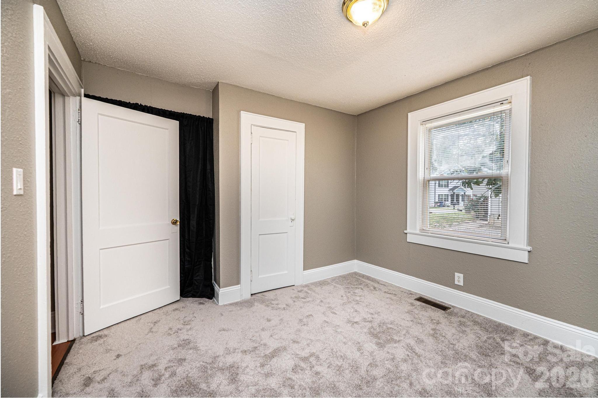 1725 8th Avenue NE Hickory NC 28601