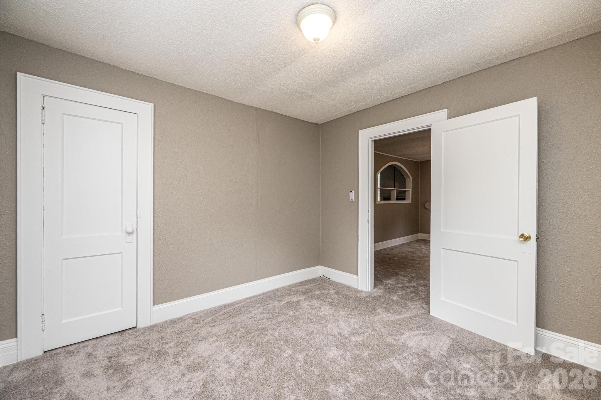 1725 8th Avenue NE Hickory NC 28601