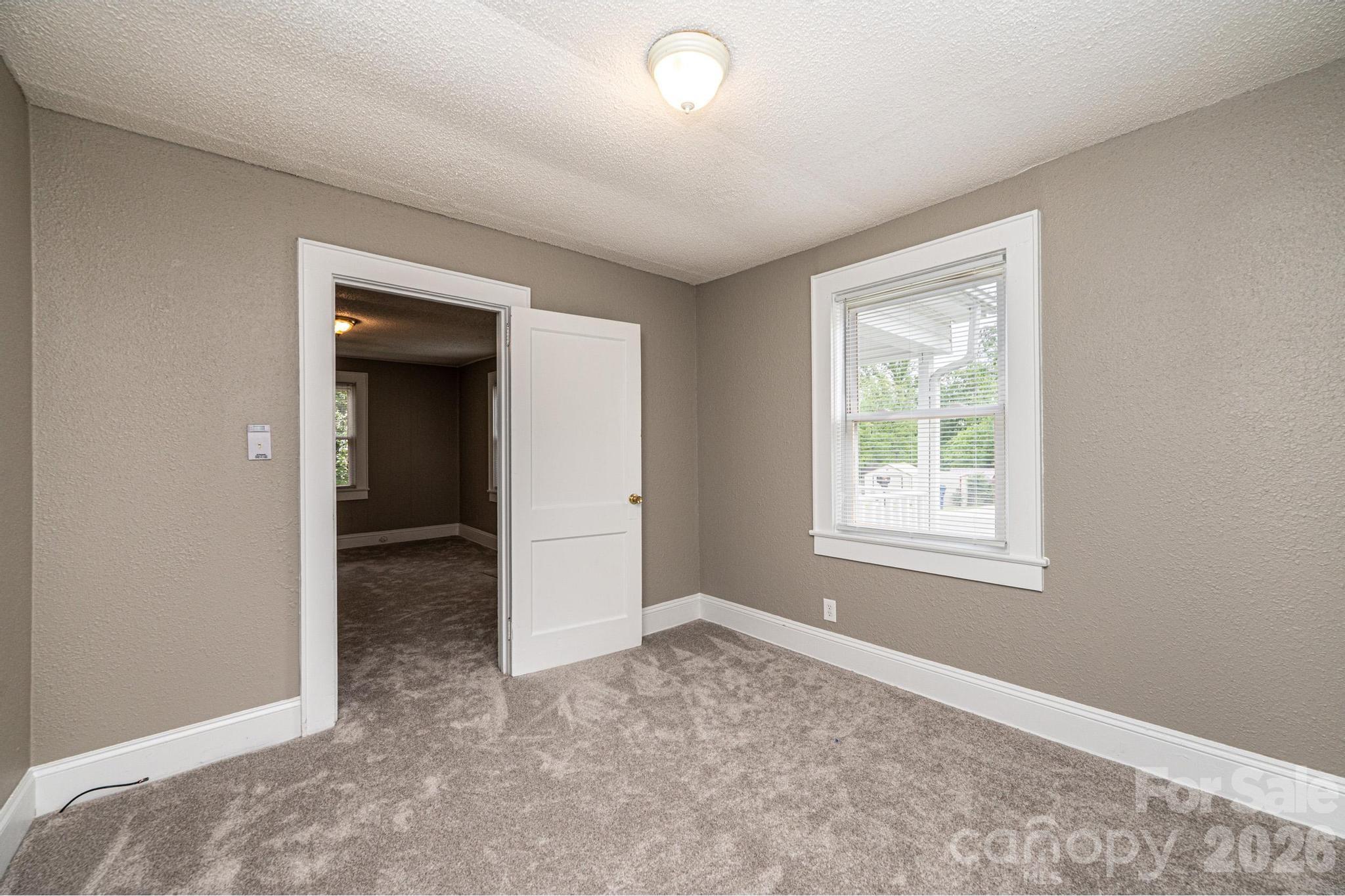 1725 8th Avenue NE Hickory NC 28601