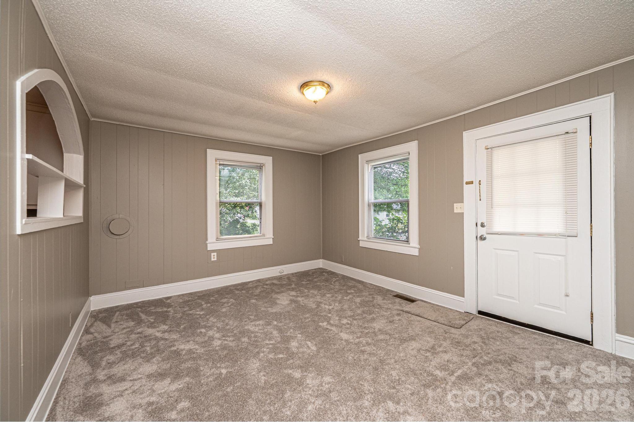 1725 8th Avenue NE Hickory NC 28601