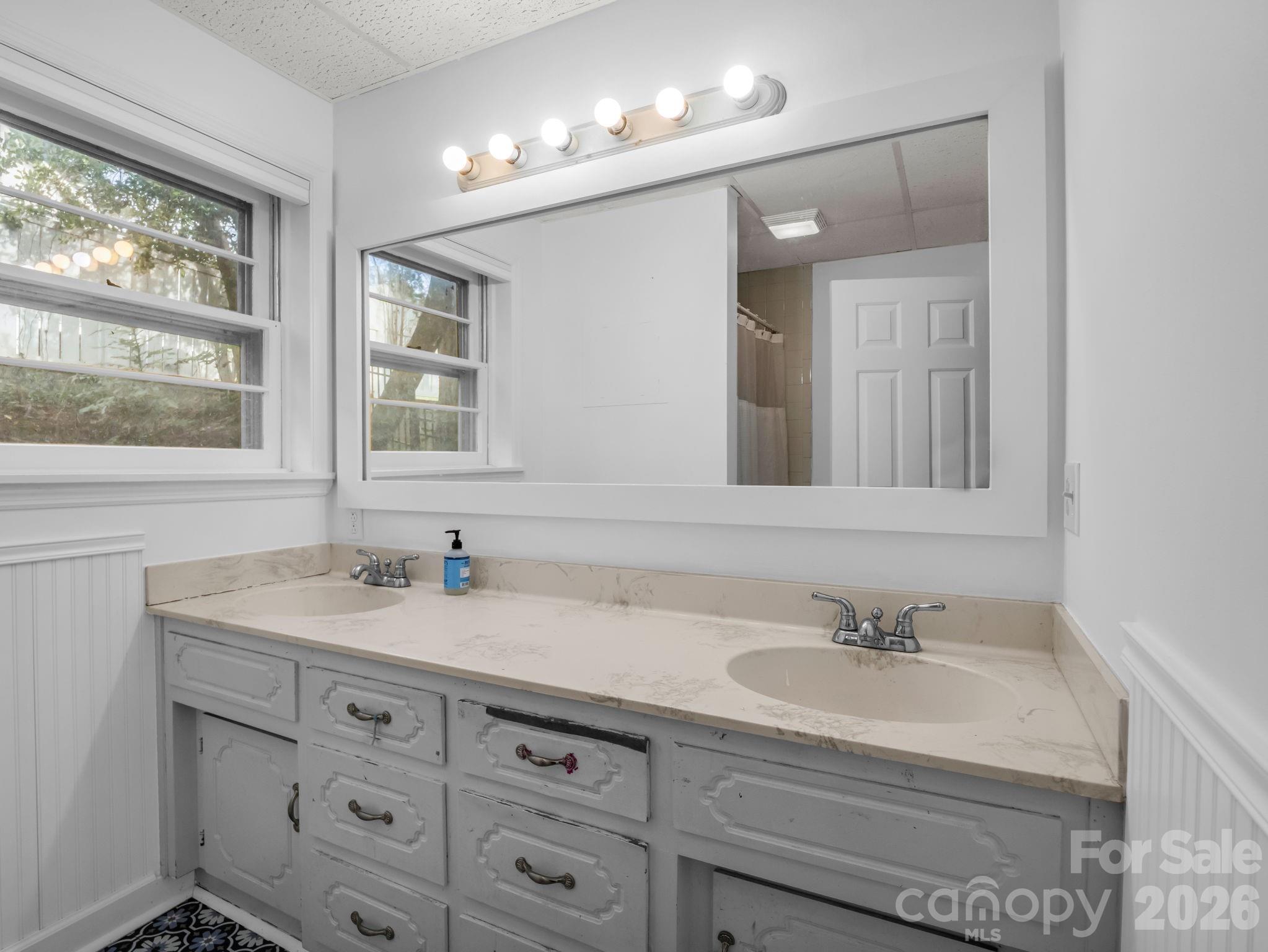 54 Broadway Avenue Tryon NC 28782
