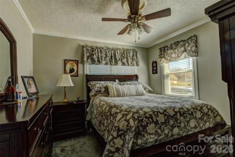 328 S Pink Street Cherryville NC 28021