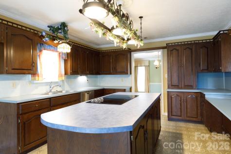 2025 Creekwood Drive York SC 29745