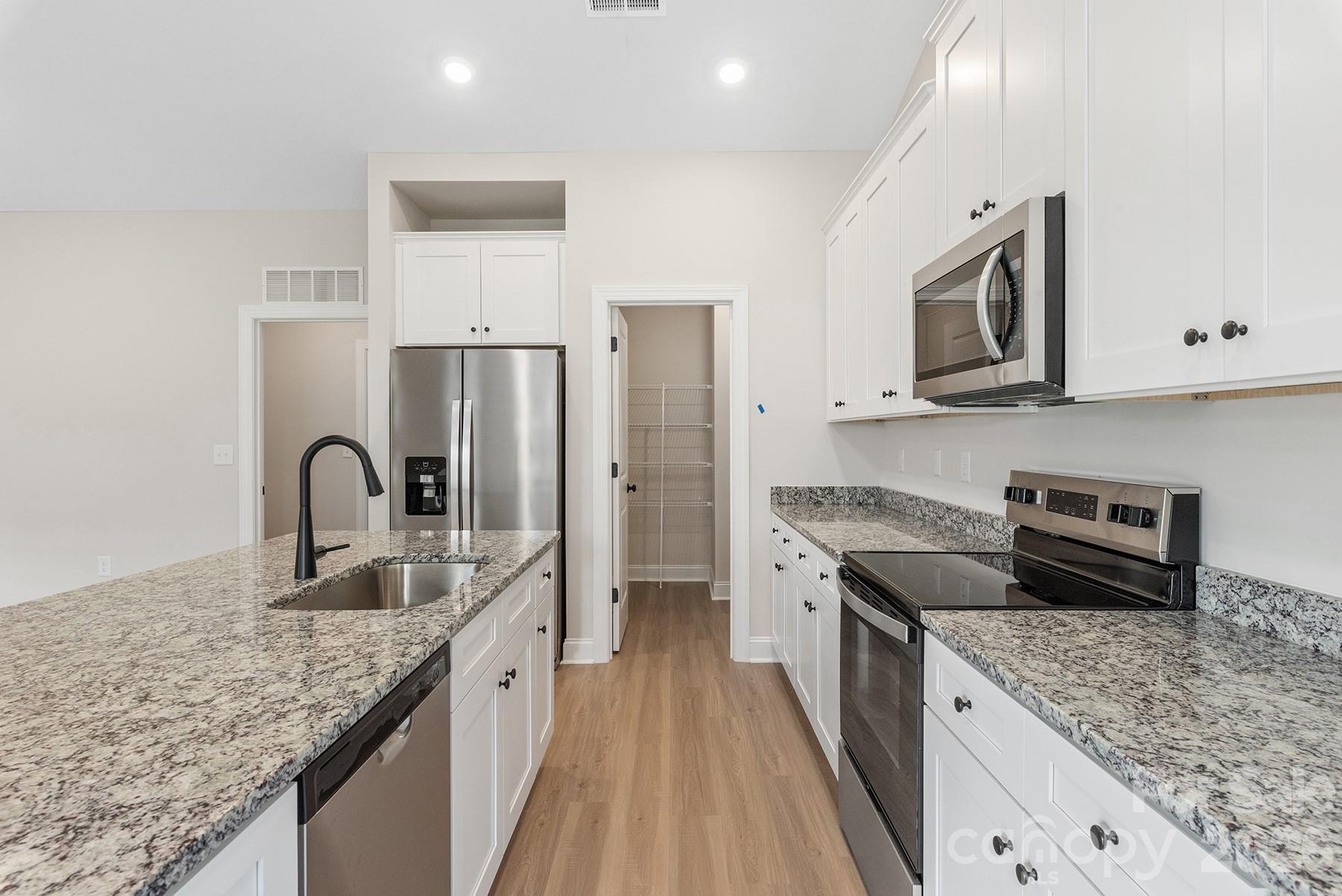 6509 Fairford Drive Charlotte NC 28215
