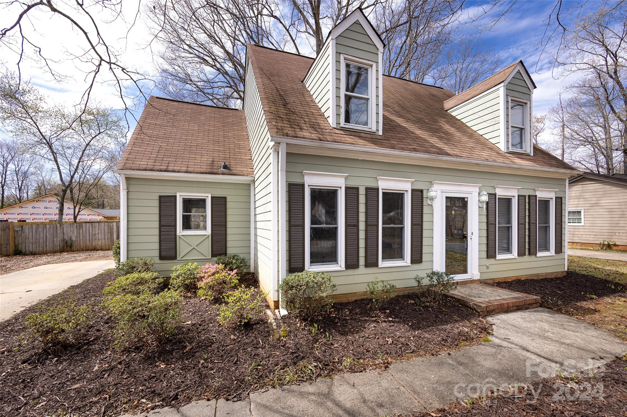 5013 Chestnut Lake Drive Charlotte NC 28227