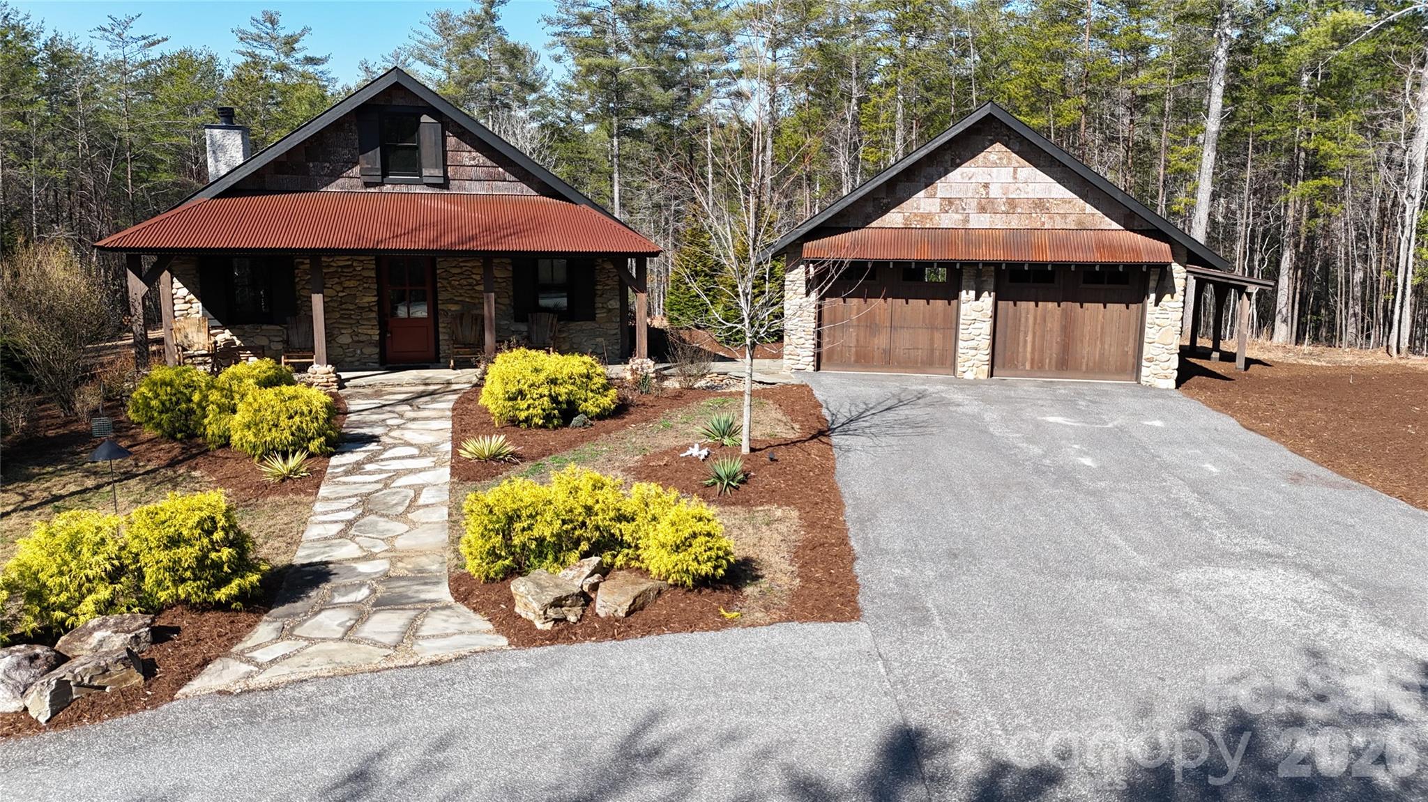 2004 Fergusons Folly Drive Nebo NC 28761