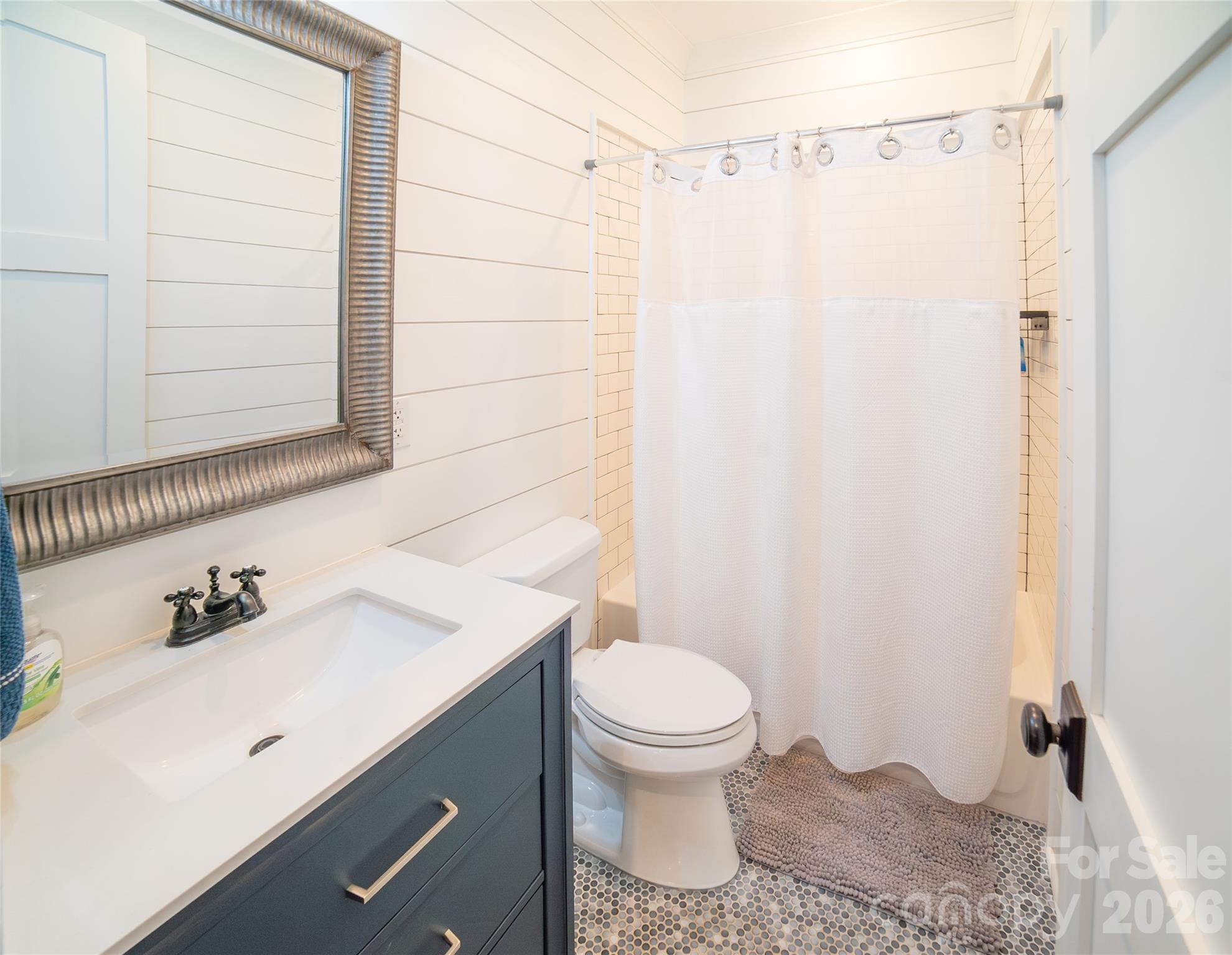 2004 Fergusons Folly Drive Nebo NC 28761